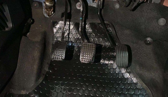 2017 Tata Tiago WIZZ EDITION PETROL, Petrol, Manual, 23,255 km, Pedals
