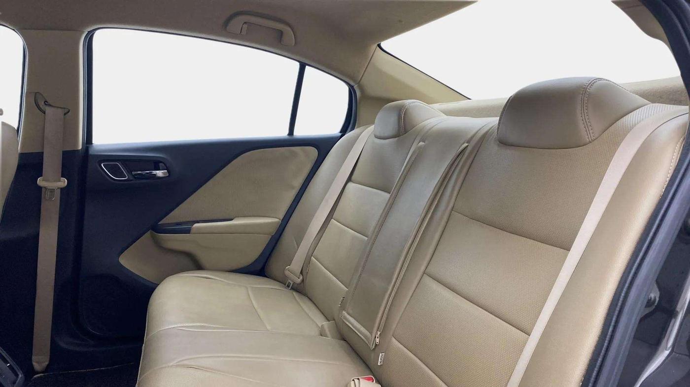 2018 Honda City 1.5L I-VTE V CVT, Petrol, Automatic, 22,580 km, Right Side Rear Door Cabin