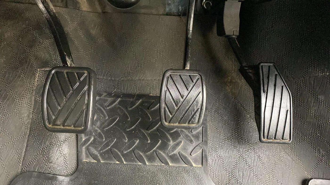 2021 Maruti Swift ZXI, Petrol, Manual, 32,870 km, Pedals