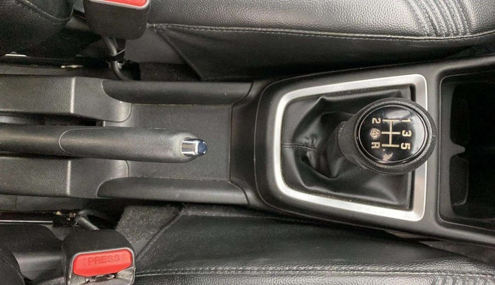 2021 Maruti Swift ZXI, Petrol, Manual, 32,870 km, Gear Lever