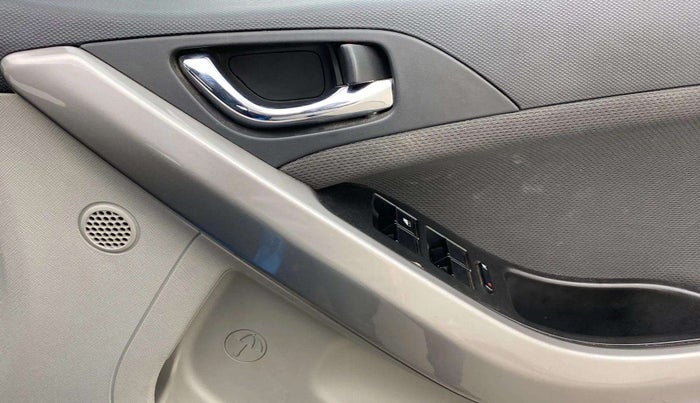 2019 Tata NEXON XZ PLUS PETROL, Petrol, Manual, 41,521 km, Driver Side Door Panels Control
