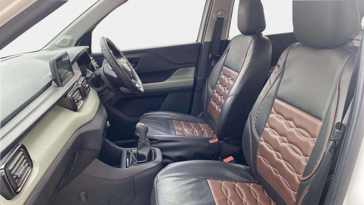 2023 Tata PUNCH ADVENTURE MT, Petrol, Manual, 4,531 km, Right Side Front Door Cabin
