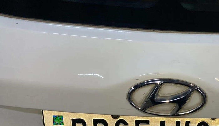 2019 Hyundai Elite i20 SPORTZ PLUS 1.2, Petrol, Manual, 77,532 km, Dicky (Boot door) - Minor scratches