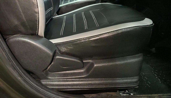 2019 Renault Kwid RXL, Petrol, Manual, 25,794 km, Driver Side Adjustment Panel