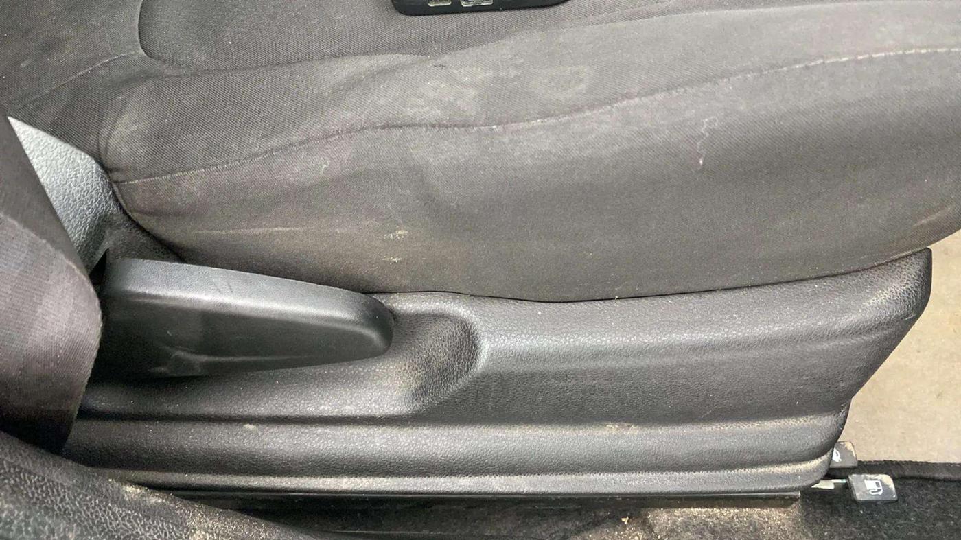 2018 Renault Kwid RXT 1.0, Petrol, Manual, 37,539 km, Driver Side Adjustment Panel