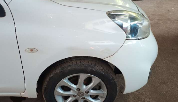 2015 Nissan Micra XV CVT, Petrol, Automatic, 63,497 km, Right fender - Minor scratches