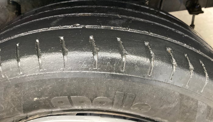 2021 Hyundai VENUE S+ 1.2, Petrol, Manual, 89,329 km, Left Rear Tyre Tread