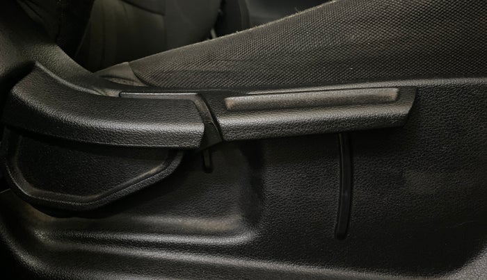 2021 Hyundai VENUE S+ 1.2, Petrol, Manual, 89,329 km, Driver Side Adjustment Panel