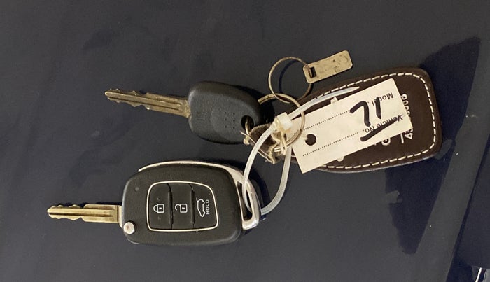 2021 Hyundai VENUE S+ 1.2, Petrol, Manual, 89,329 km, Key Close Up