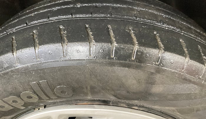 2021 Hyundai VENUE S+ 1.2, Petrol, Manual, 89,329 km, Right Front Tyre Tread