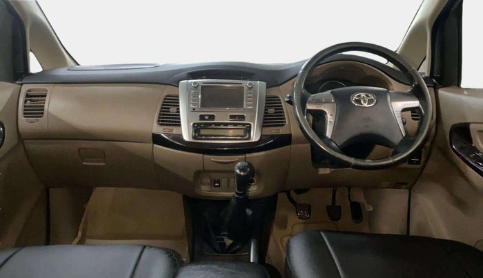 2015 Toyota Innova 2.5 VX 8 STR, Diesel, Manual, 1,10,210 km, Dashboard