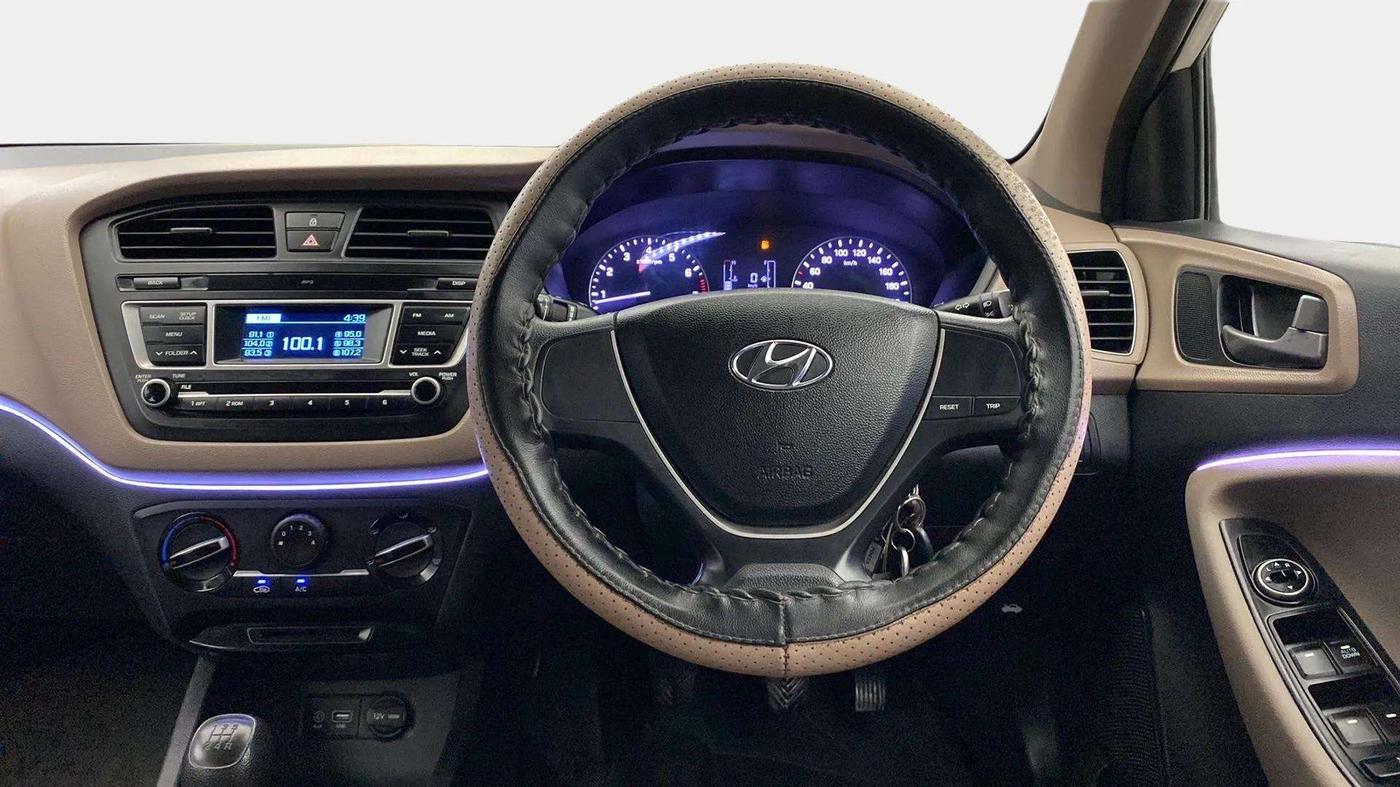 2017 Hyundai Elite i20 MAGNA EXECUTIVE 1.2, Petrol, Manual, 91,969 km, Steering Wheel Close Up