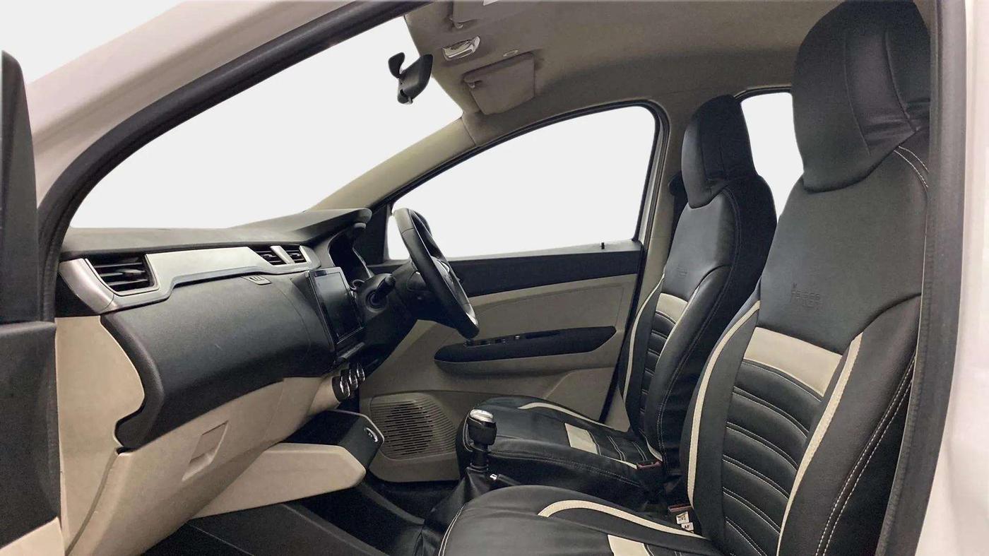 2019 Renault TRIBER RXZ, Petrol, Manual, 48,173 km, Right Side Front Door Cabin