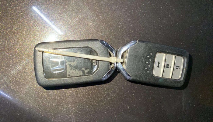 2019 Honda City 1.5L I-VTEC V MT, Petrol, Manual, 69,981 km, Key Close Up