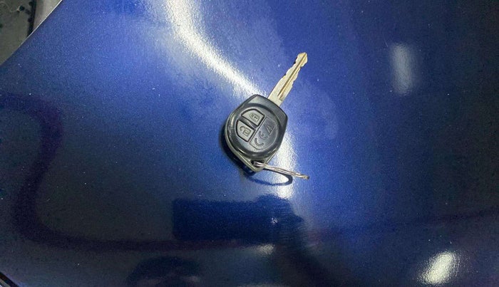 2019 Maruti Swift VXI, Petrol, Manual, 88,904 km, Key Close Up