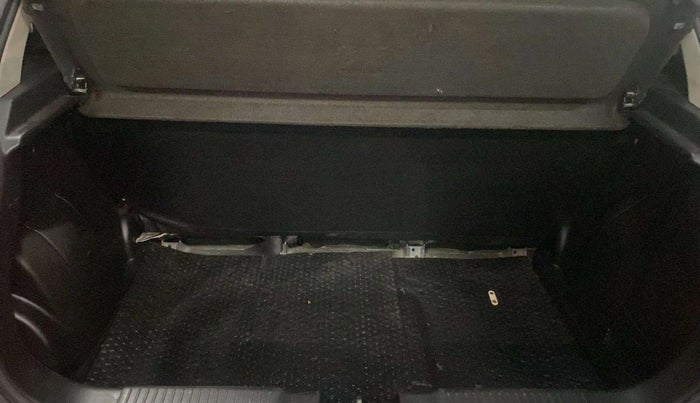 2019 Maruti Swift VXI, Petrol, Manual, 88,904 km, Boot Inside