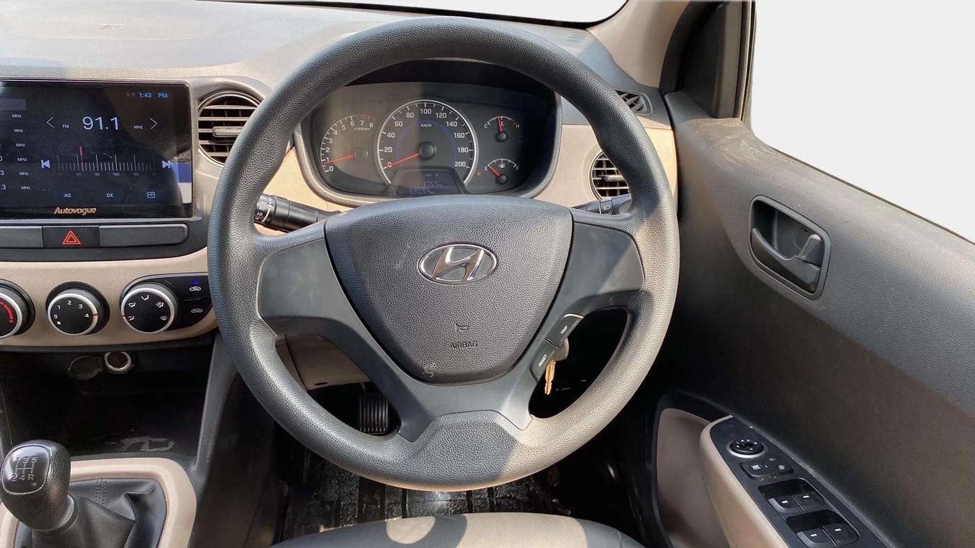2017 Hyundai Grand i10 MAGNA 1.2 KAPPA VTVT, Petrol, Manual, 69,066 km, Steering Wheel Close Up