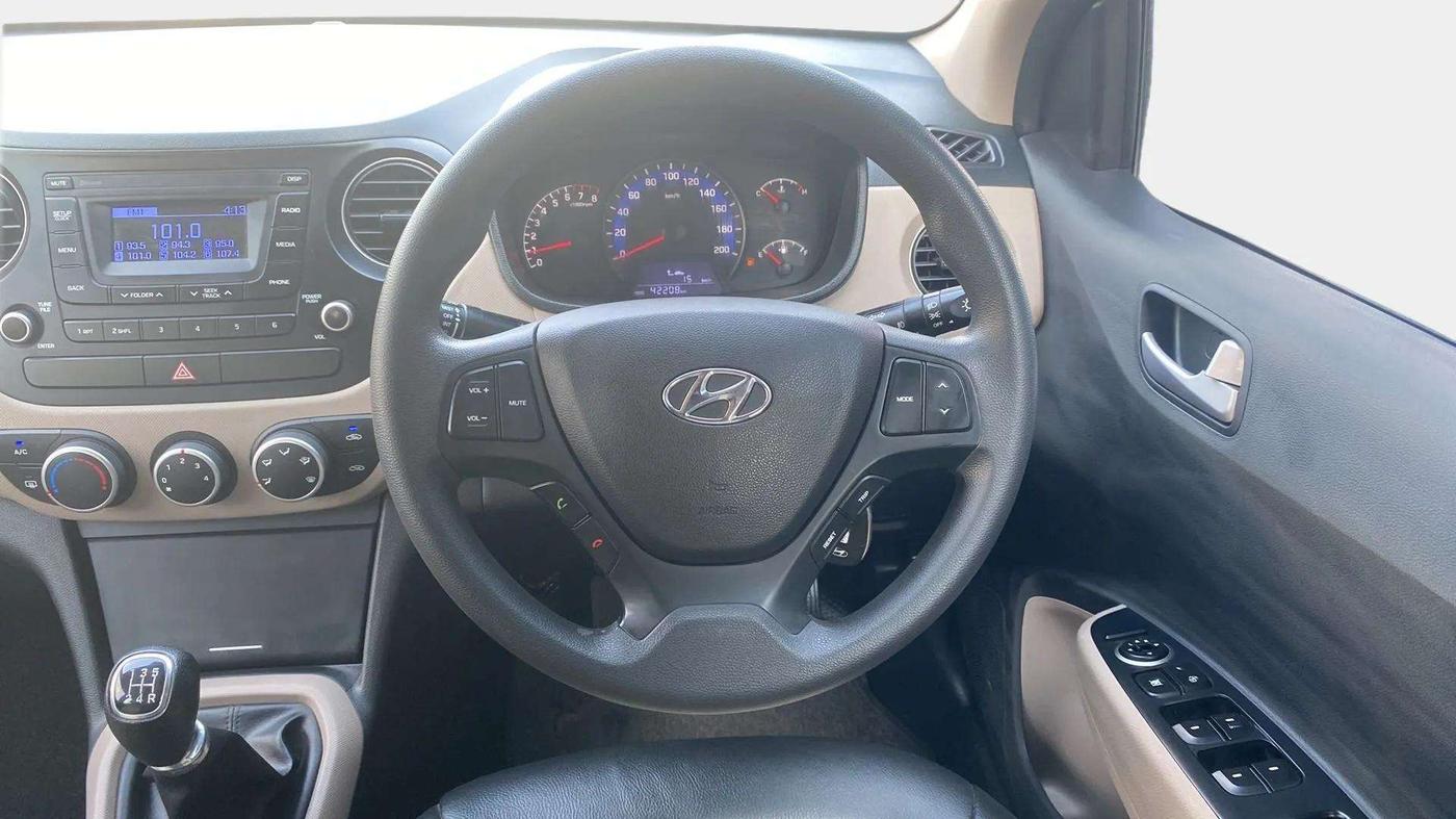 2017 Hyundai Xcent S 1.2, Petrol, Manual, 42,418 km, Steering Wheel Close Up