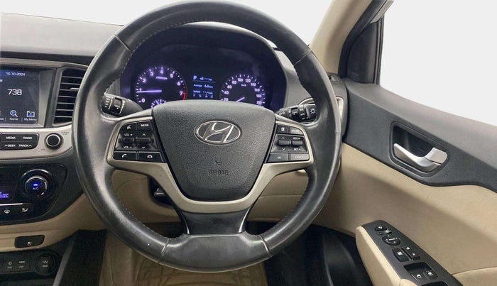 2017 Hyundai Verna 1.6 VTVT SX (O) AT, Petrol, Automatic, 98,172 km, Steering Wheel Close Up