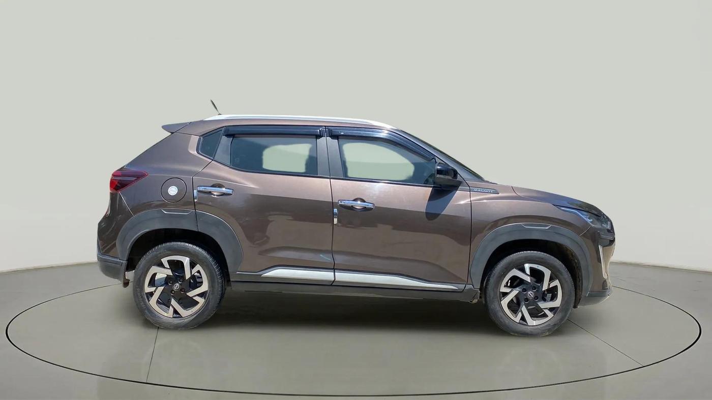 2021 Nissan MAGNITE XV TURBO, Petrol, Manual, 30,927 km, Right Side