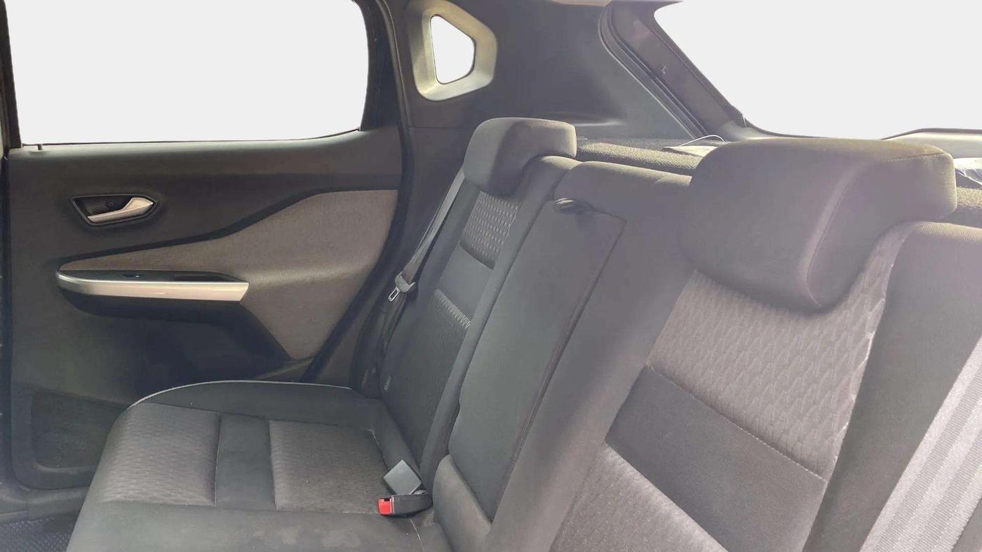 2021 Nissan MAGNITE XV TURBO, Petrol, Manual, 30,927 km, Right Side Rear Door Cabin
