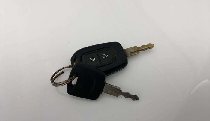2017 Datsun Redi Go T (O), Petrol, Manual, 96,378 km, Key Close Up