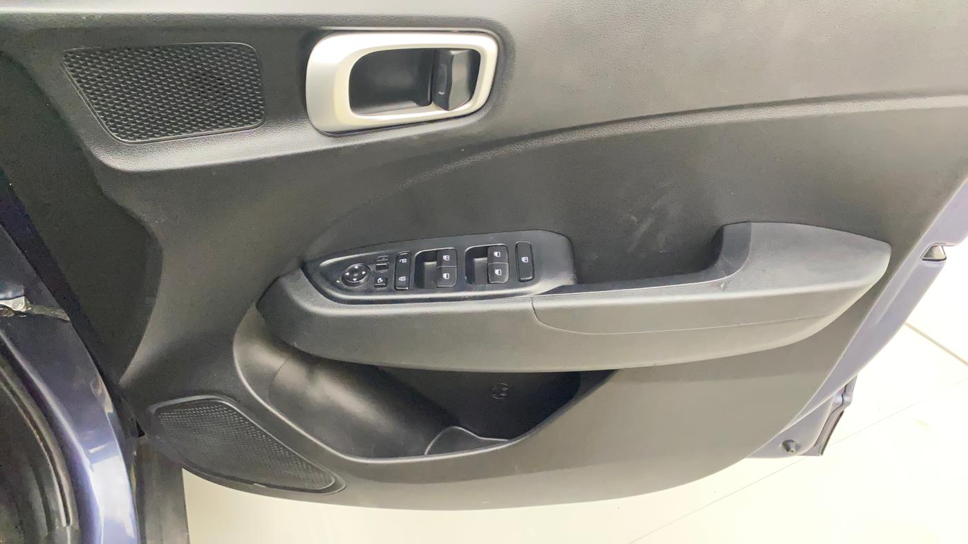 2021 Hyundai VENUE SX PLUS 1.0 TURBO DCT, Petrol, Automatic, 61,505 km, Driver Side Door Panels Control
