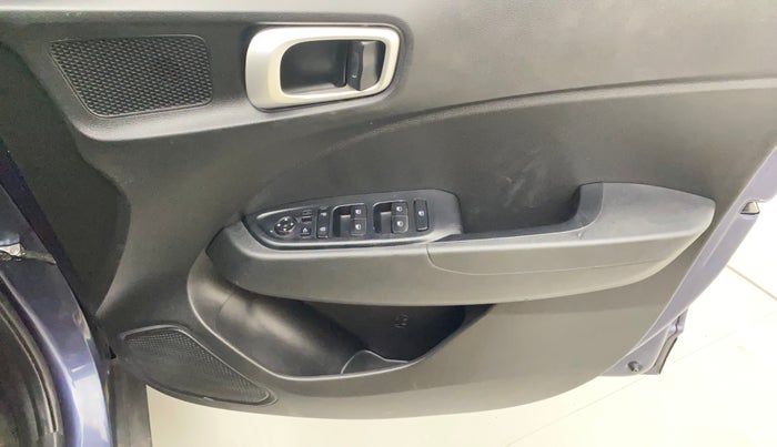 2021 Hyundai VENUE SX PLUS 1.0 TURBO DCT, Petrol, Automatic, 61,505 km, Driver Side Door Panels Control