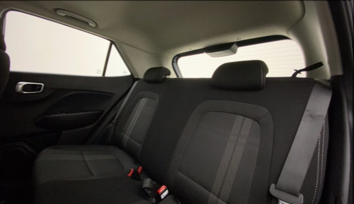 2021 Hyundai VENUE SX PLUS 1.0 TURBO DCT, Petrol, Automatic, 61,505 km, Right Side Rear Door Cabin