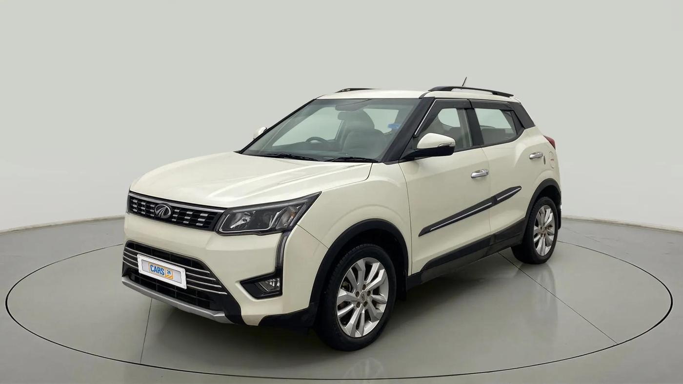 2019 Mahindra XUV300 W8 1.2 PETROL, Petrol, Manual, 15,417 km, Left Front Diagonal