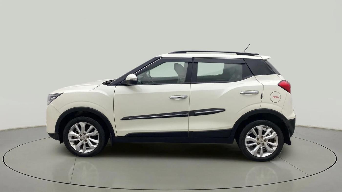 2019 Mahindra XUV300 W8 1.2 PETROL, Petrol, Manual, 15,417 km, Left Side