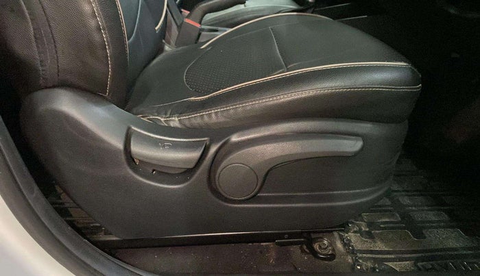 2017 Hyundai Creta SX PLUS AT 1.6 DIESEL, Diesel, Automatic, 56,263 km, Driver Side Adjustment Panel