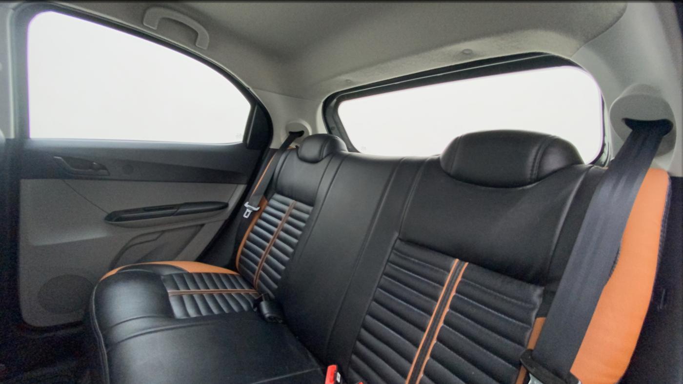 2021 Tata Tiago XT (O) PETROL, Petrol, Manual, 26,400 km, Right Side Rear Door Cabin