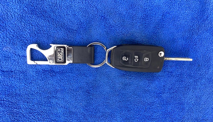 2021 Tata Tiago XT (O) PETROL, Petrol, Manual, 26,400 km, Key Close Up