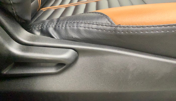 2021 Tata Tiago XT (O) PETROL, Petrol, Manual, 26,400 km, Driver Side Adjustment Panel