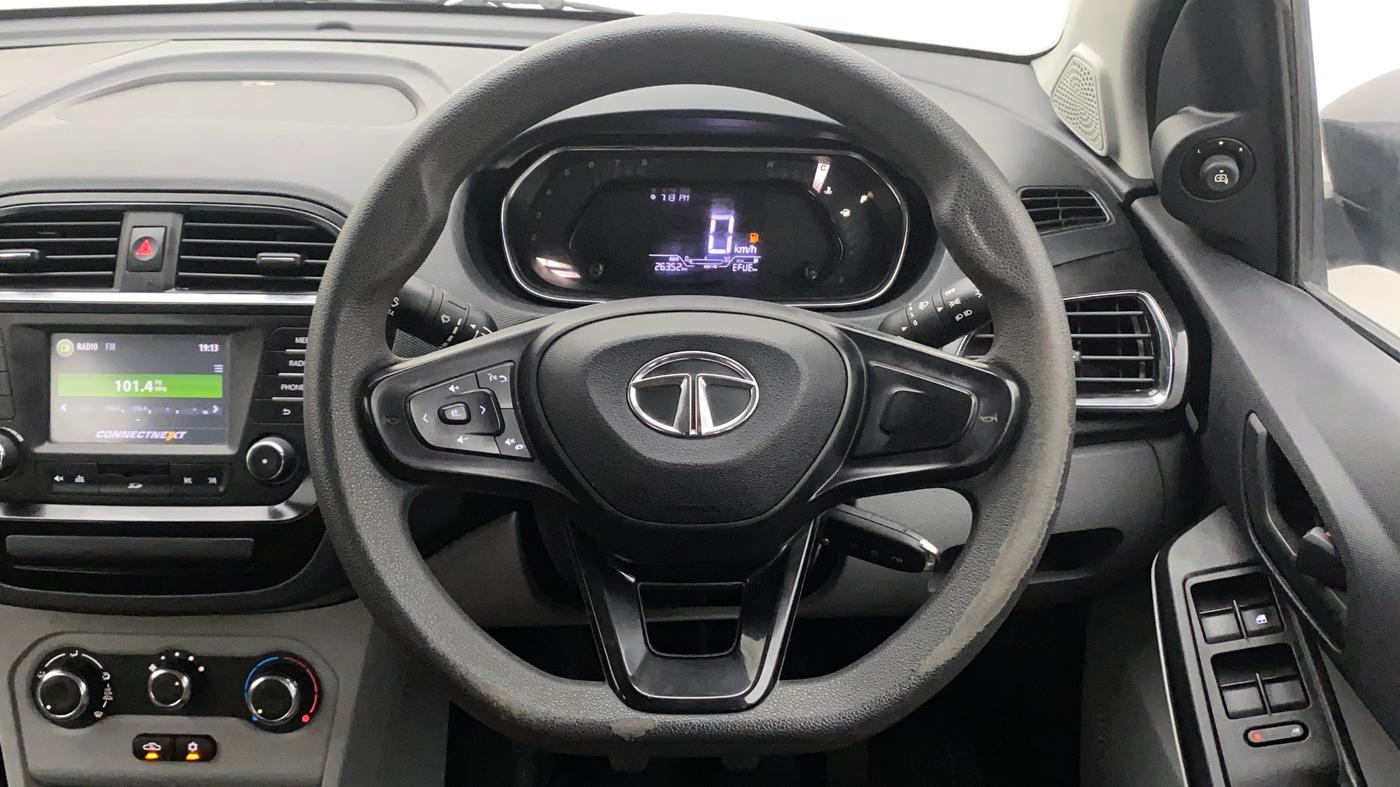 2021 Tata Tiago XT (O) PETROL, Petrol, Manual, 26,400 km, Steering Wheel Close Up