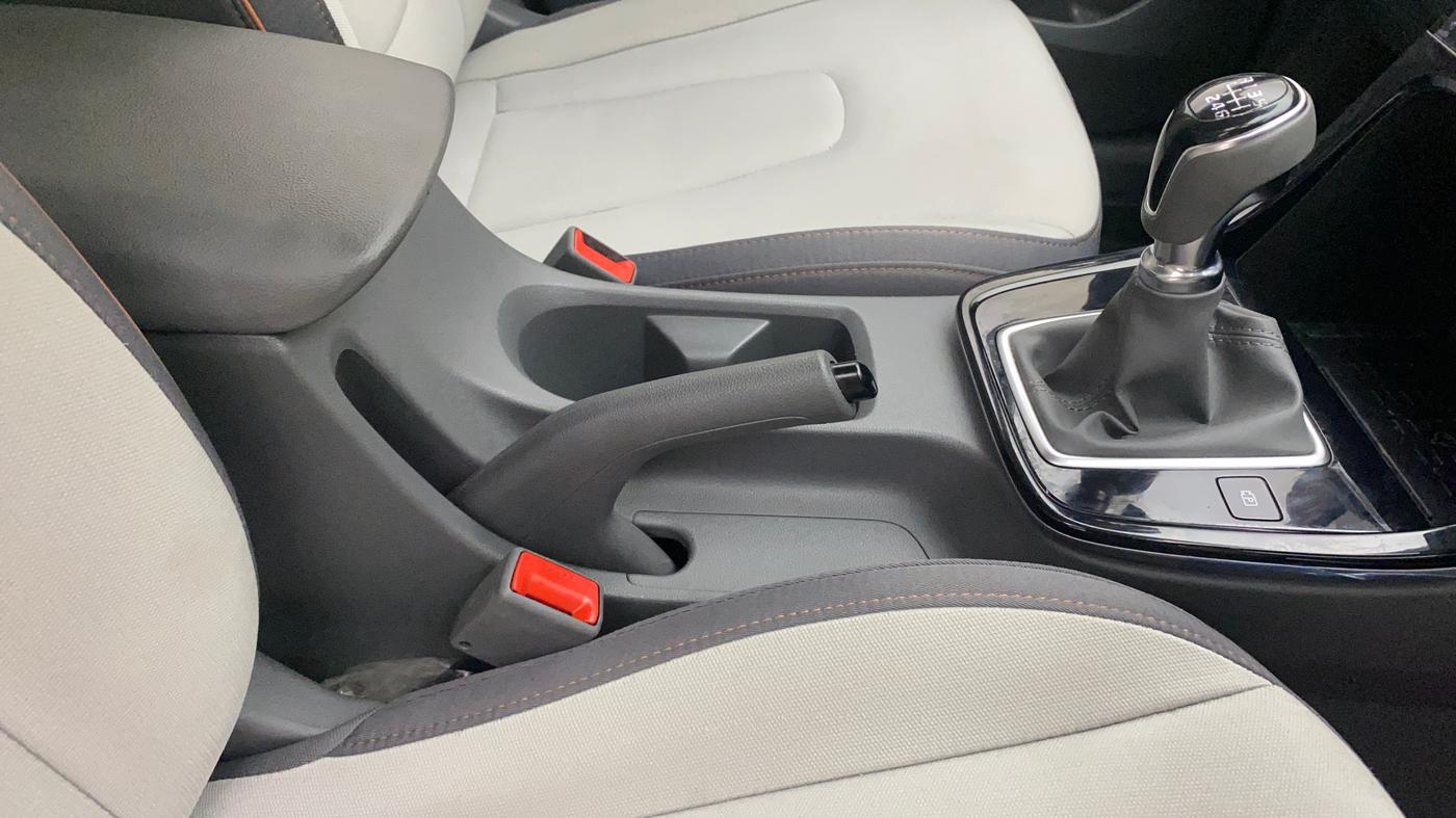 2024 Hyundai Creta SX 1.5 PETROL, Petrol, Manual, 7,284 km, Gear Lever