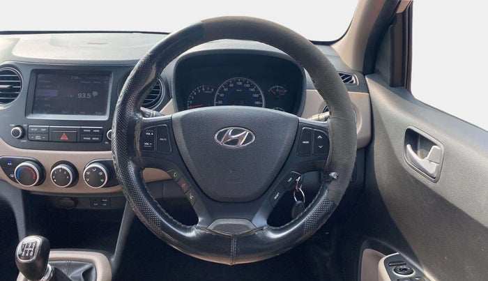 2017 Hyundai Grand i10 SPORTZ 1.2 KAPPA VTVT, CNG, Manual, 1,01,666 km, Steering Wheel Close Up