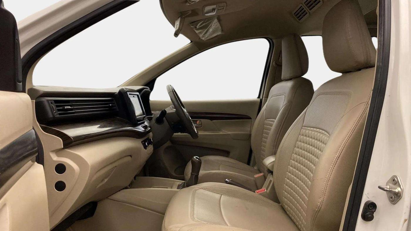 2019 Maruti Ertiga ZXI+ SHVS, Petrol, Manual, 62,630 km, Right Side Front Door Cabin