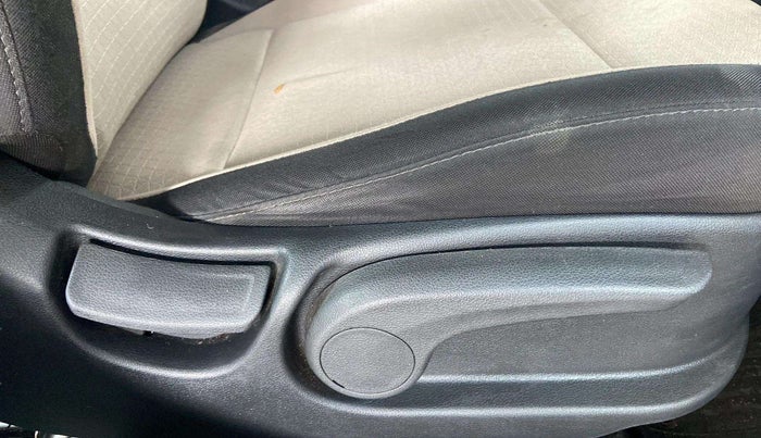 2019 Hyundai Verna 1.6 VTVT SX, Petrol, Manual, 65,141 km, Driver Side Adjustment Panel