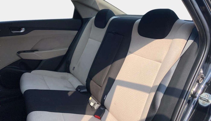 2019 Hyundai Verna 1.6 VTVT SX, Petrol, Manual, 65,141 km, Right Side Rear Door Cabin