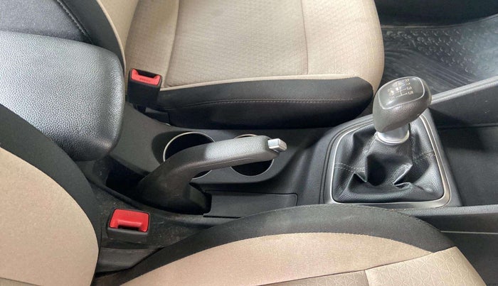 2019 Hyundai Verna 1.6 VTVT SX, Petrol, Manual, 65,141 km, Gear Lever