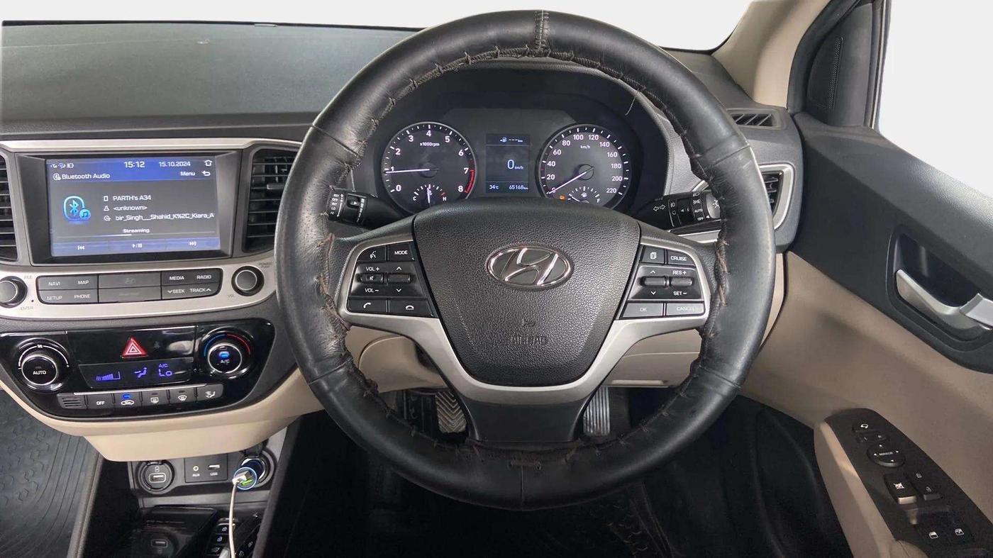 2019 Hyundai Verna 1.6 VTVT SX, Petrol, Manual, 65,141 km, Steering Wheel Close Up