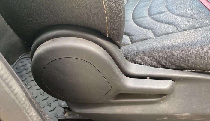 2022 Tata Tiago XT CNG, CNG, Manual, 48,425 km, Driver Side Door Panels Control