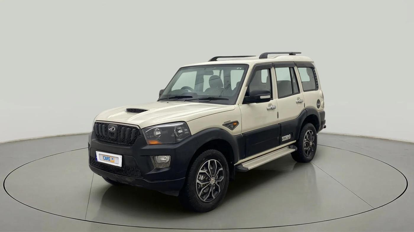 2015 Mahindra Scorpio S4 PLUS, Diesel, Manual, 48,693 km, Left Front Diagonal