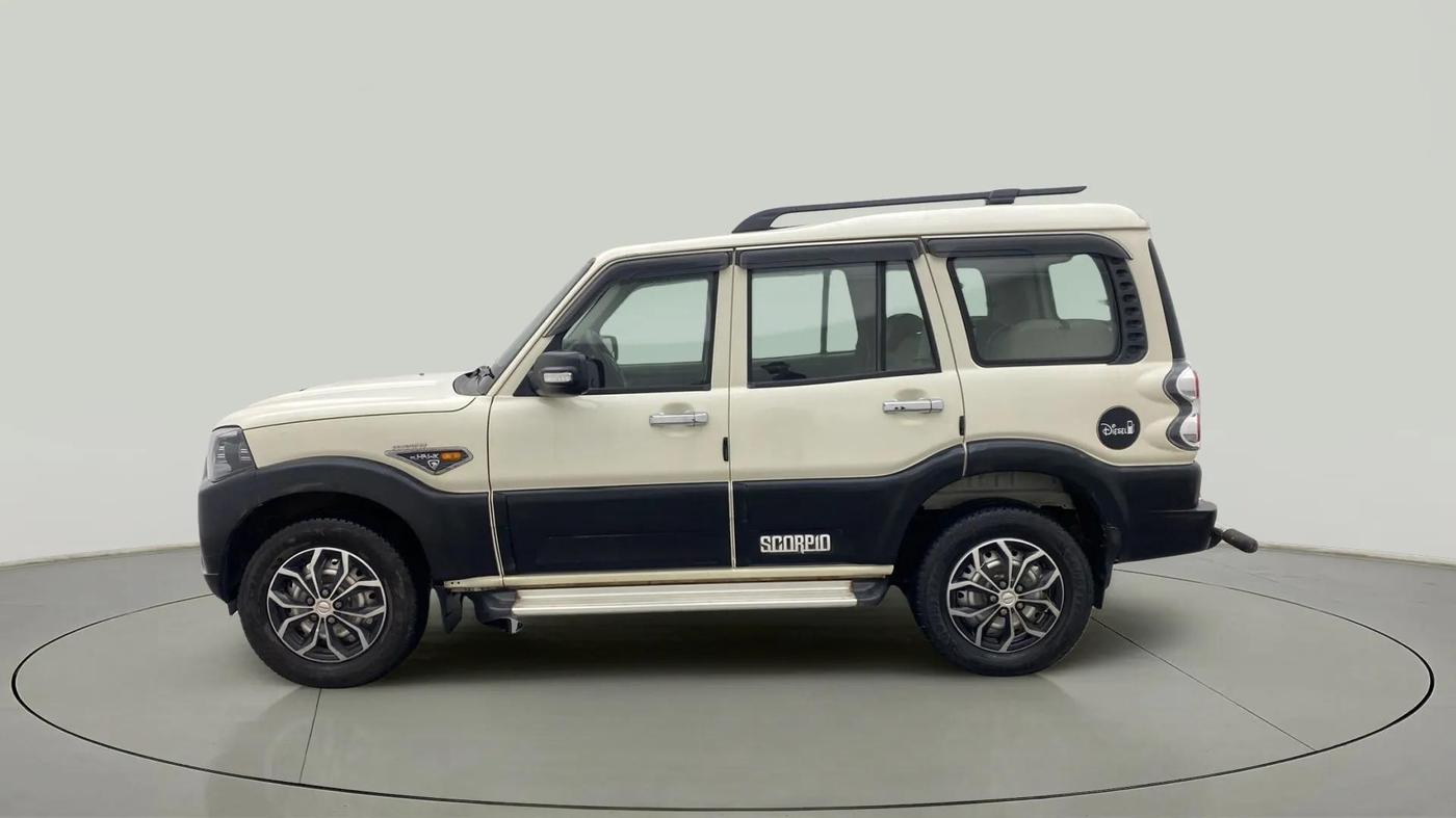 2015 Mahindra Scorpio S4 PLUS, Diesel, Manual, 48,693 km, Left Side