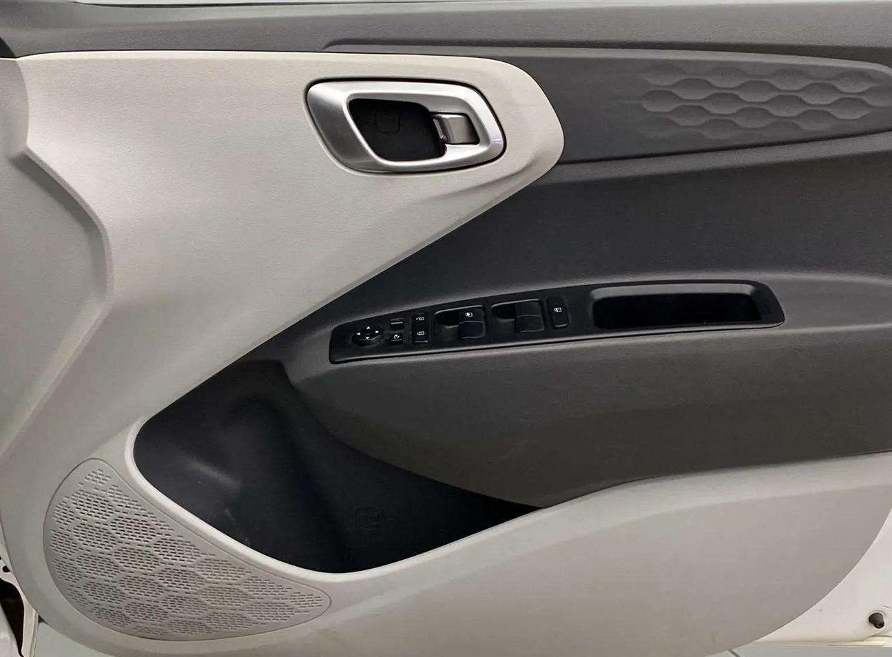 2019 Hyundai GRAND I10 NIOS SPORTZ AMT 1.2 KAPPA VTVT, Petrol, Automatic, 59,551 km, Driver Side Door Panels Control