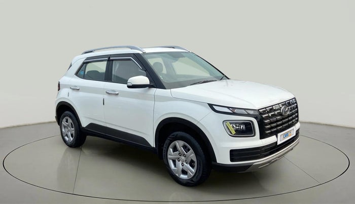 2022 Hyundai VENUE SX 1.2 PETROL, Petrol, Manual, 23,425 km, Right Front Diagonal