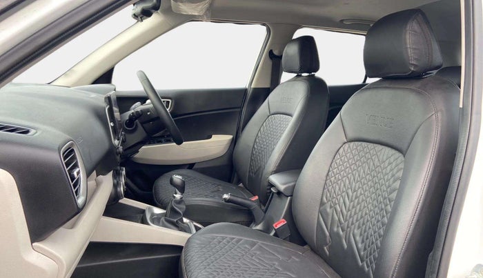2022 Hyundai VENUE SX 1.2 PETROL, Petrol, Manual, 23,425 km, Right Side Front Door Cabin