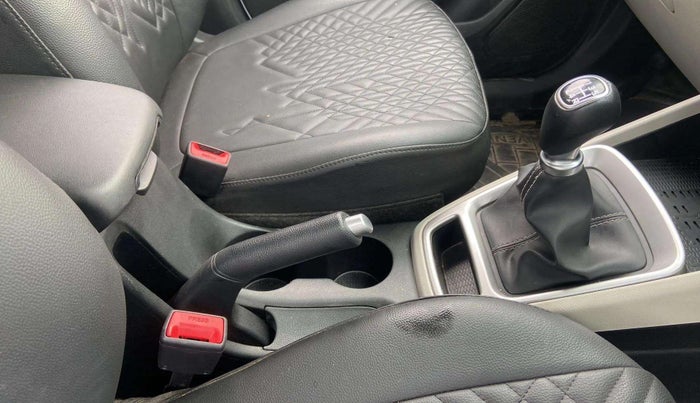 2022 Hyundai VENUE SX 1.2 PETROL, Petrol, Manual, 23,425 km, Gear Lever